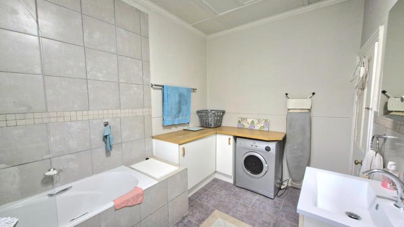 3 Bedroom Property for Sale in Parow Western Cape